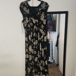 Liz Claiborne Black and Tan Sleeveless V-Neck Maxi Sundress